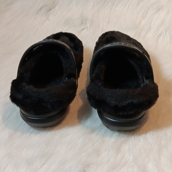 Crocs Classic Fur Sure Clogs Black Women Sz 7/ Men Sz 5 - Picture 2 of 10